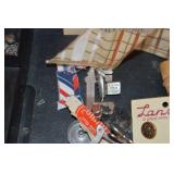 Vintage Singer Sewing Machine with Accessories and Case