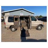 2001 Ford E150 Handicap van