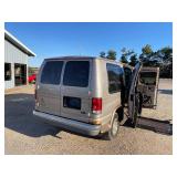 2001 Ford E150 Handicap van