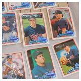 Collection of Twins Baseball Cards(40 )