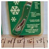 CASE "Merry Christmas" Knives in Red and Green(2)