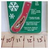 CASE "Merry Christmas" Knives in Red and Green(2)