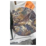 Deluxe Folding Chair w/Pouch and Multi Season Dog House Pack in Blind