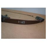 Vintage Bear Whitetail Hunter Compound Bow