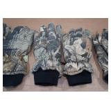 *3* Pairs of Camo Gloves - Large