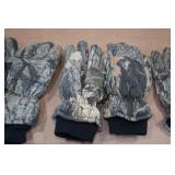 *3* Pairs of Camo Gloves - Large