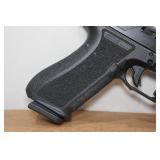 Shadow Systems XR920 9mm Semi-Auto Pistol - Streamlight Light - 3 Magazines