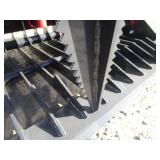 LandHonor 44" Mini Skid Steer Skeleton Rock Bucket w/Grapple