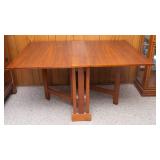 Mid-Century Modern Extendable Dining Table