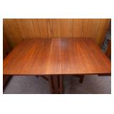 Mid-Century Modern Extendable Dining Table