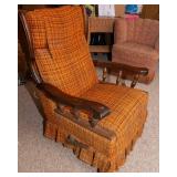 Vintage La-Z-Boy Recliner – Classic Comfort