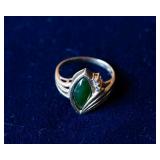 Vintage 14K Gold Ring with Green Stone – Size 8¾