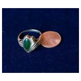 Vintage 14K Gold Ring with Green Stone – Size 8¾