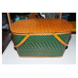 Hawkeye Burlington Basket Co. Iowa Picnic Basket – Original Box