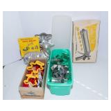 Vintage Metal Baking Lot – Cookie Cutters, Lamb Cake Mold & Cookie Press