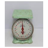 Vintage American Family Kitchen Scale – Mint Green