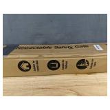 White 37" x 200" Retractable Pet and Baby Safety Gate - Brand New *B