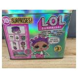 LOL Surprise Furniture Roller Rink Set, Series 3 with Exclusive Doll $36 Retail - Brand New *M
