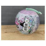 LOL Surprise Winter Chill Confetti Reveal and Present Surprise - Brand New *M
