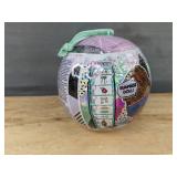 LOL Surprise Winter Chill Confetti Reveal and Present Surprise - Brand New *M