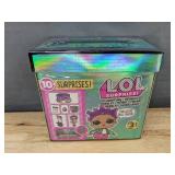 LOL Surprise Roller Rink Furniture & Color Change Surprise - Brand New *M