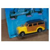 *2* Vintage Hot Wheels Classics - 