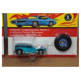 *2* Hot Wheels 25th Anniversary with Matching Button - Demon, Splittin Image