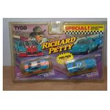 Vintage Tyco Twin Pack 1992 Petty STP Pontiac & 1970 Petty Superbird HO Scale Slot Cars