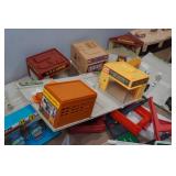 Vintage Hot Wheels City Pieces