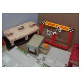 Vintage Hot Wheels City Pieces