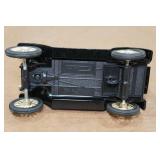 Ertl 1917 Ford Model T Van Fleet Farm Coin Bank