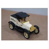 Ertl 1918 Ford Model T Runabout Bank