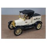 Ertl 1918 Ford Model T Runabout Bank