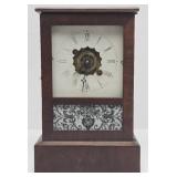 Antique Mantel /Shelf Clock w/Pendulum