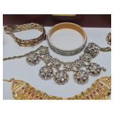 Jewelry Box Full of Vintage Signed & Unsigned Jewelry