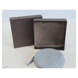 Brand New 2gb Apple iPod Shuffle - w/ New Leatherology Case