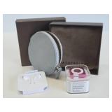 Brand New 2gb Apple iPod Shuffle - w/ New Leatherology Case