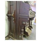 Great Looking Antique Organ