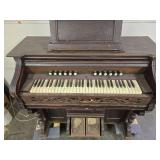 Great Looking Antique Organ