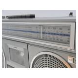 Very Cool Working Retro Vintage JVC Model RC-555JW Boombox/Cassette Player Recorder & Radio