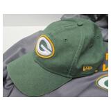Nice Clean New & Like New GREEN BAY PACKERS Sweatshirt, Hats Slippers etc