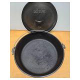 Excellent Large LODGE Cast Iron Footed Dutch Oven - 14"