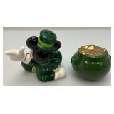 Vintage ENESCO Leprechaun  MICKEY MOUSE With Gold Pot Salt & Pepper Shaker In Original Box (New Old Stock)