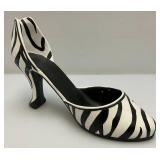 Vintage Bustier Lamp, Fdlower Handbag And Marilyn Monroe Items Misc. Vintage Tobbacco Tins And More