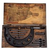 Vintage  Starfett Micrometer Cailpers, Drill key chucks & assortments of fittings