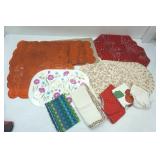 Vintage Placemats & Linen Napkins