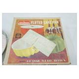 10" Springform Pan NEW & Fluted Cake Pan