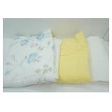 2 Blankets & 1 Mattress Pad