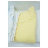 2 Blankets & 1 Mattress Pad