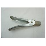 Duckbill Attachment for Push Pole